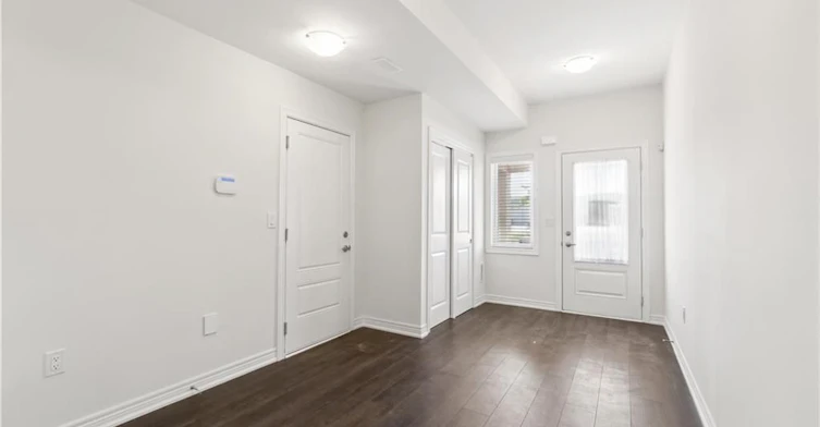 8-40 Zinfandel Drive, Hamilton, ON, L8E 0L1 - 18
