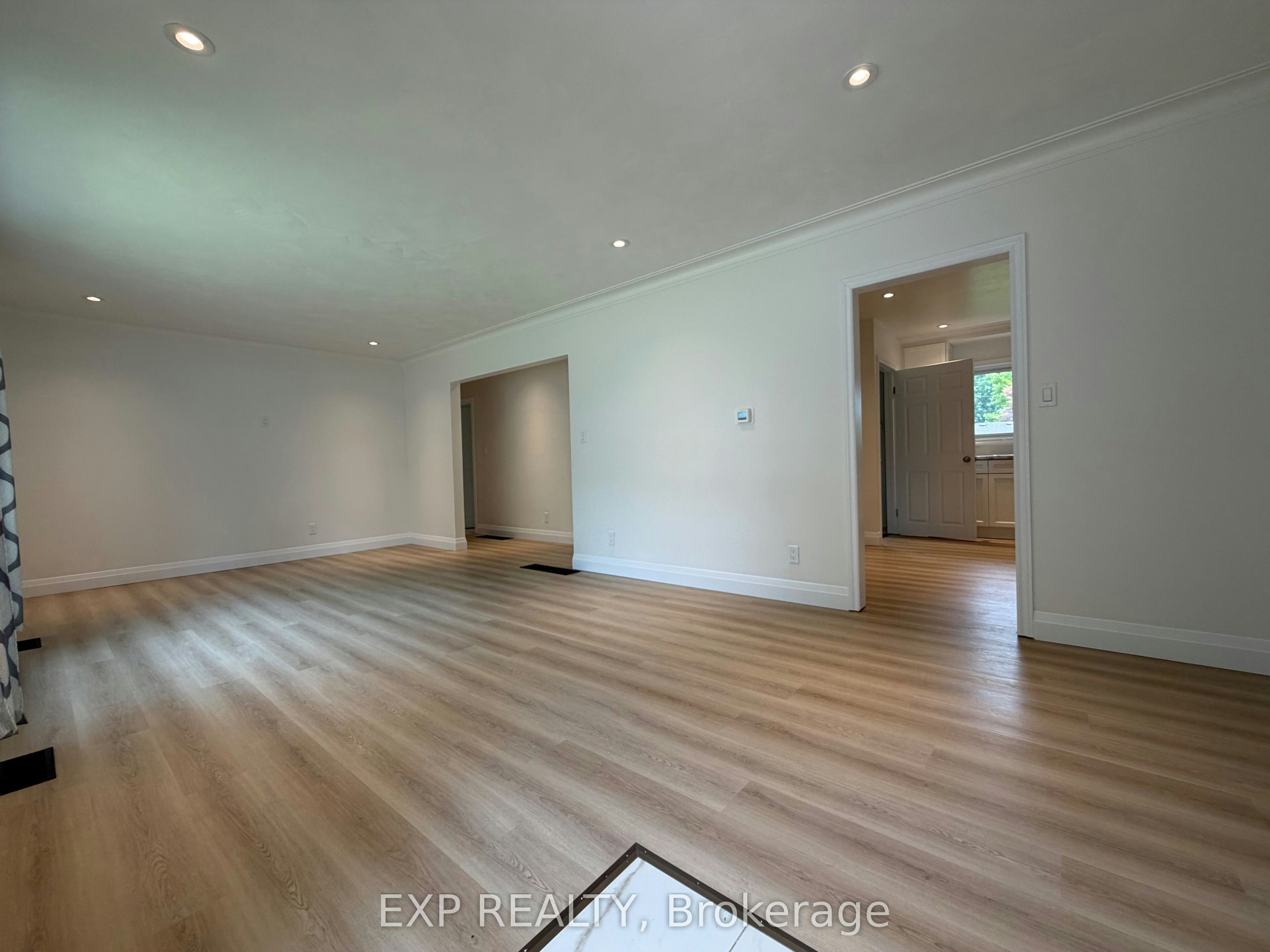 29 Pusey Boulevard, Brantford, ON, N3R 2S1 - 2