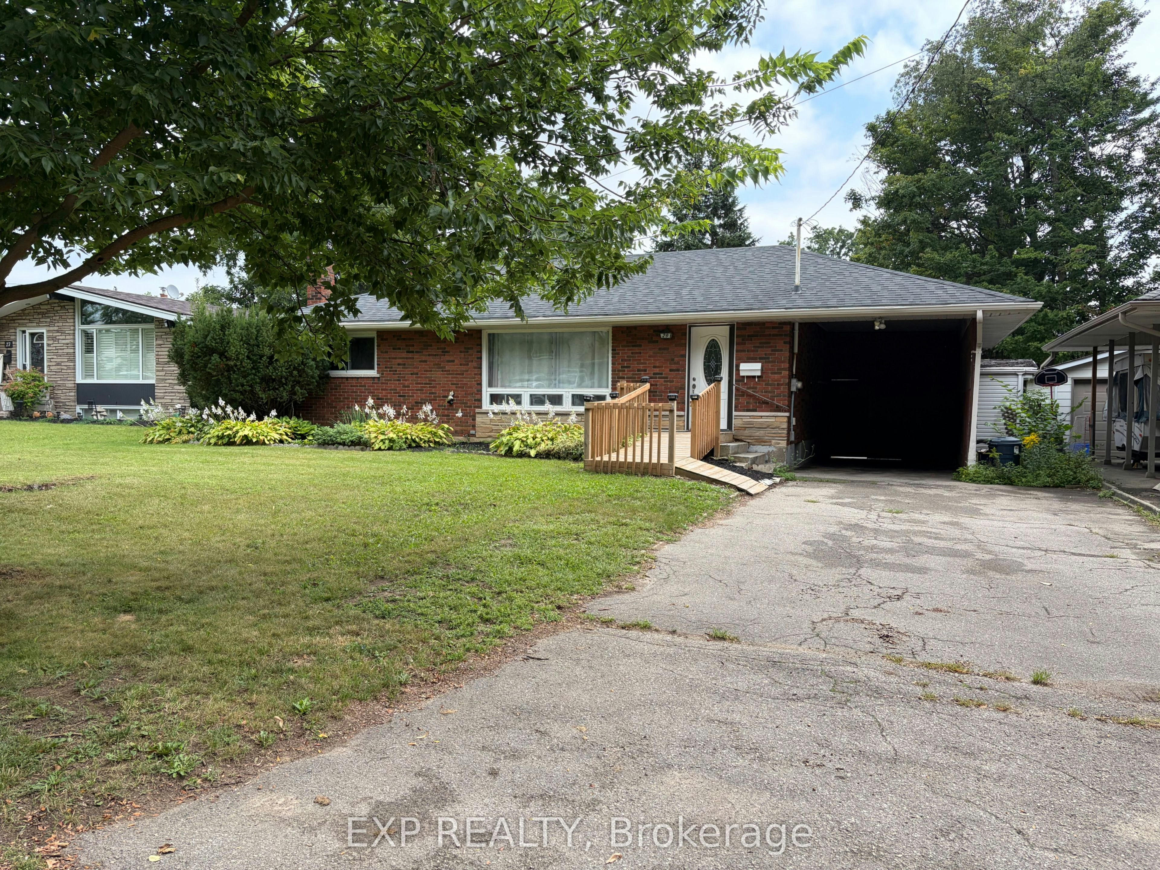 29 Pusey Boulevard, Brantford, ON, N3R 2S1 - 21