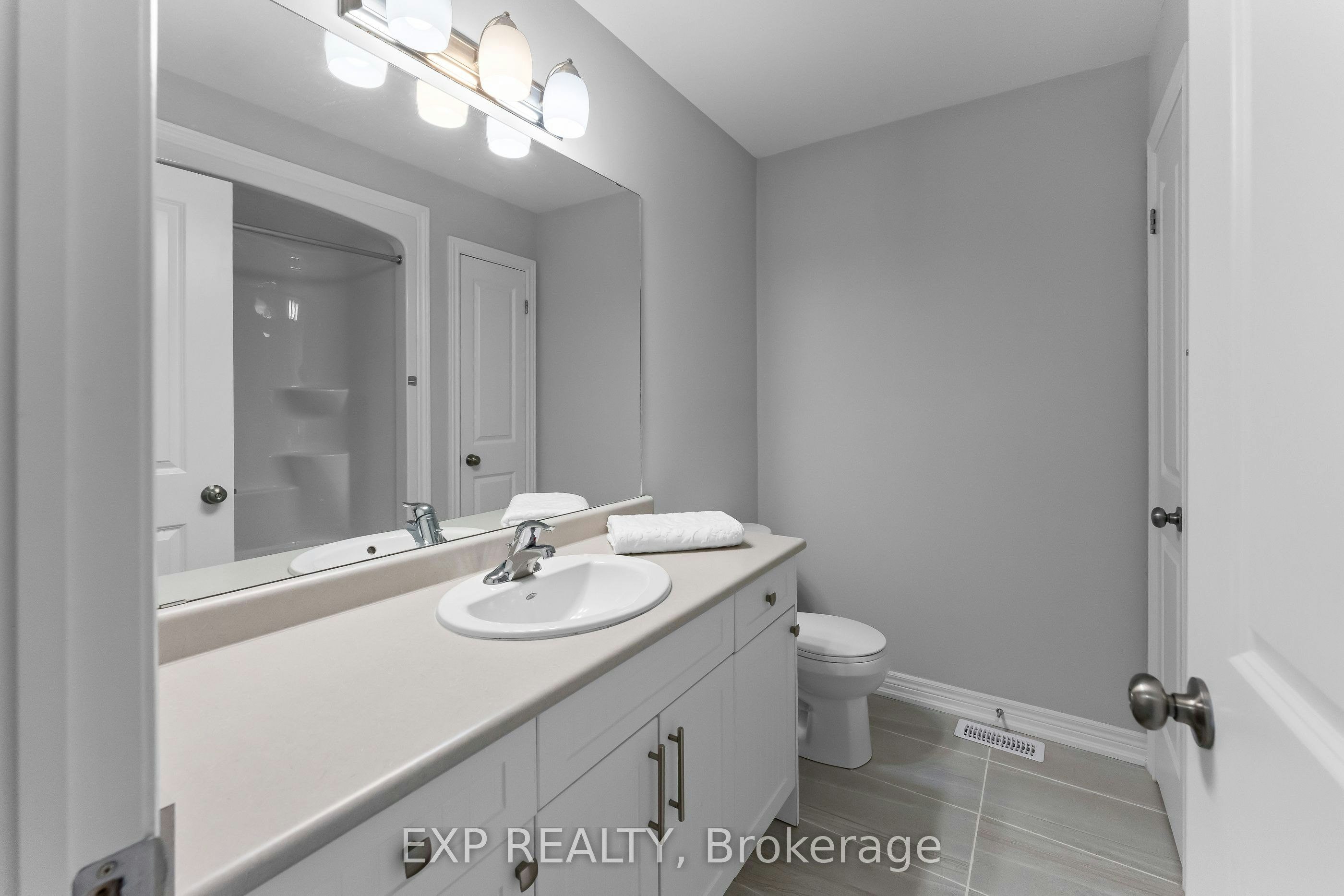 86-7768 Ascot Circle, Niagara Falls, ON, L2H 3P9 - 24