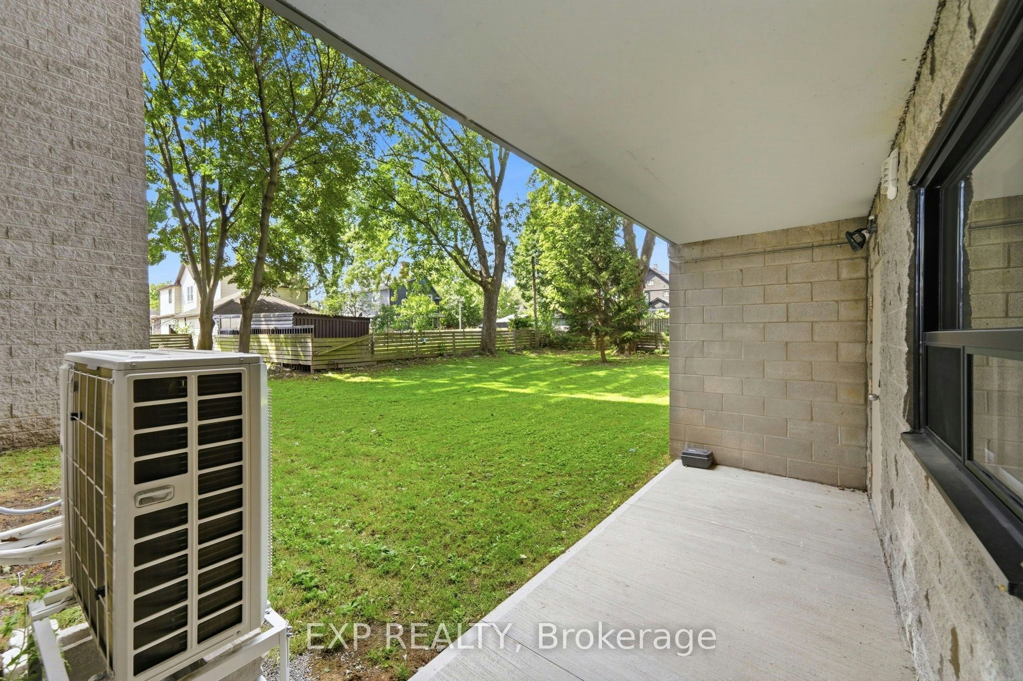 110-4422 Huron Street, Niagara Falls, ON, L2E 7C8 - 10