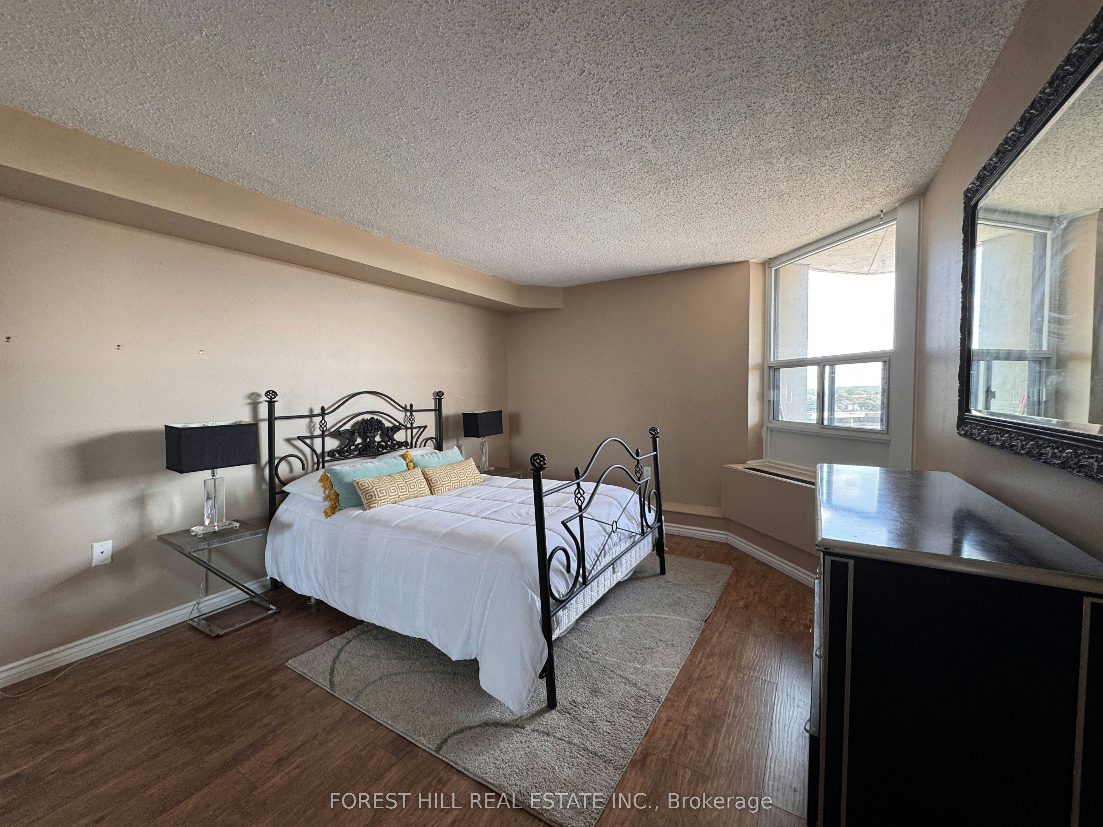 905-323 Colborne Street, London, ON, N6B 3N8 - 10
