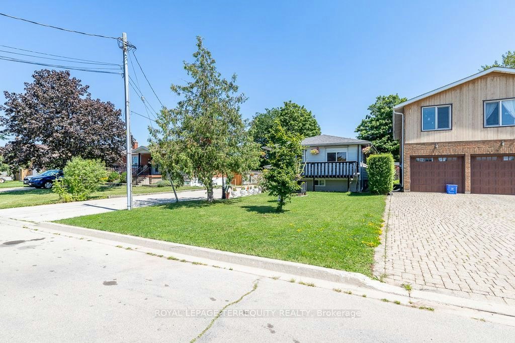 134 Homeside Avenue, Hamilton, ON, L8G 3H1 - 2