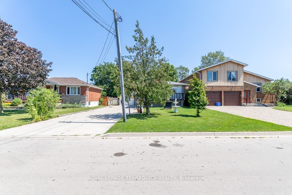134 Homeside Avenue, Hamilton, ON, L8G 3H1 - 4