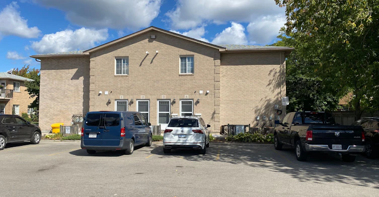 4-897 Stone Church Road E, Hamilton, ON, L8W 1B2