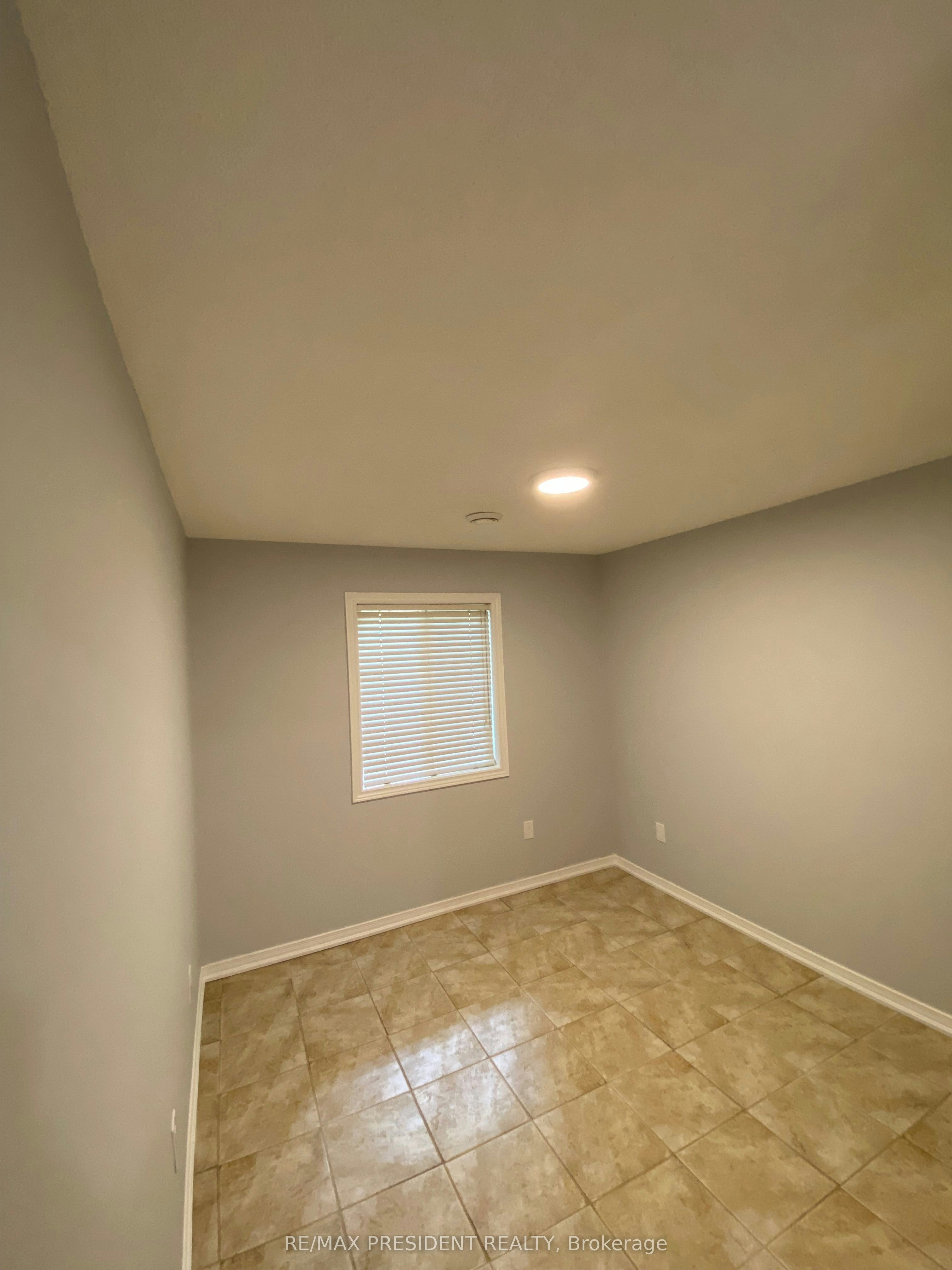 4-897 Stone Church Road E, Hamilton, ON, L8W 1B2 - 11