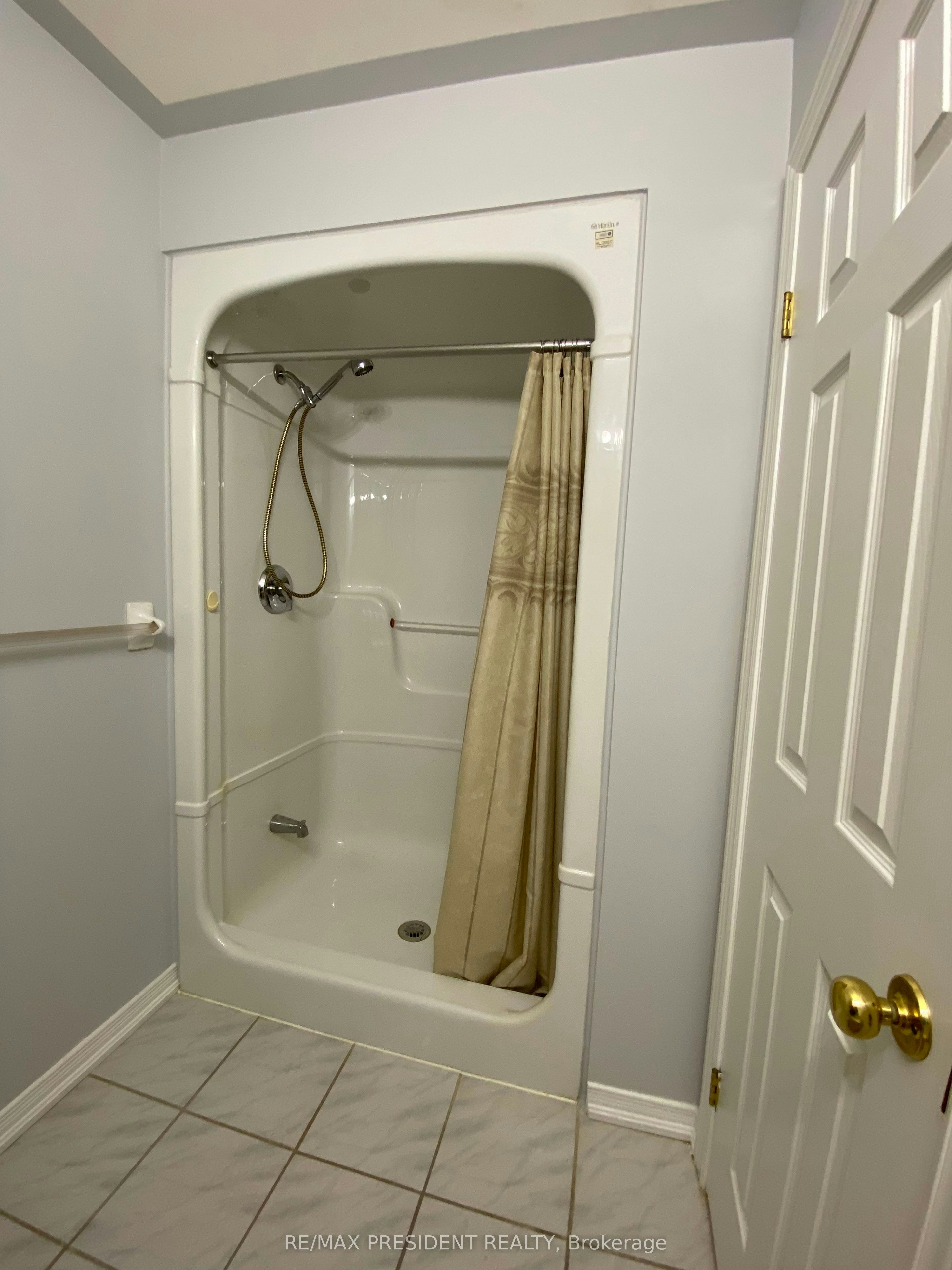 4-897 Stone Church Road E, Hamilton, ON, L8W 1B2 - 10