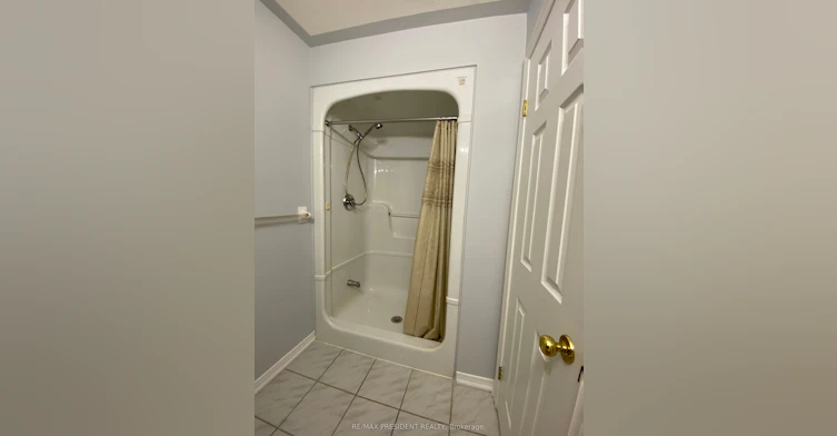 4-897 Stone Church Road E, Hamilton, ON, L8W 1B2 - 10