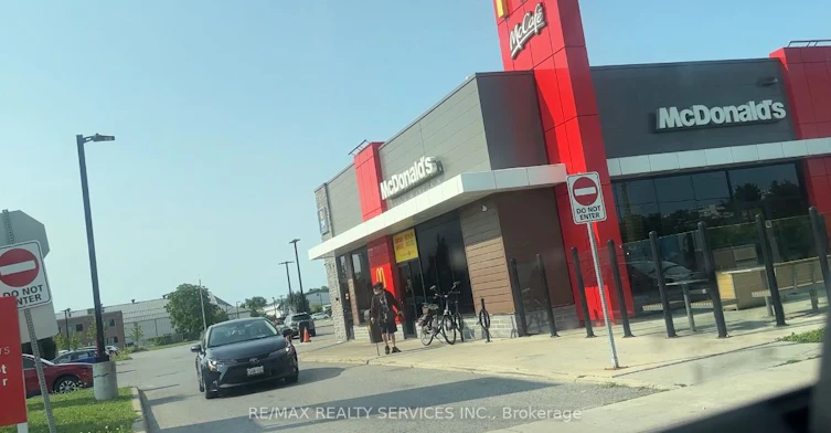 301-350 Prince Charles Drive, Welland, ON, L3C 7B3 - 9