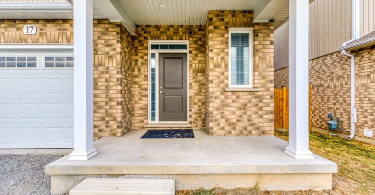 17 Marshall Lane, St. Catharines, ON, L2P 0E8 - 3