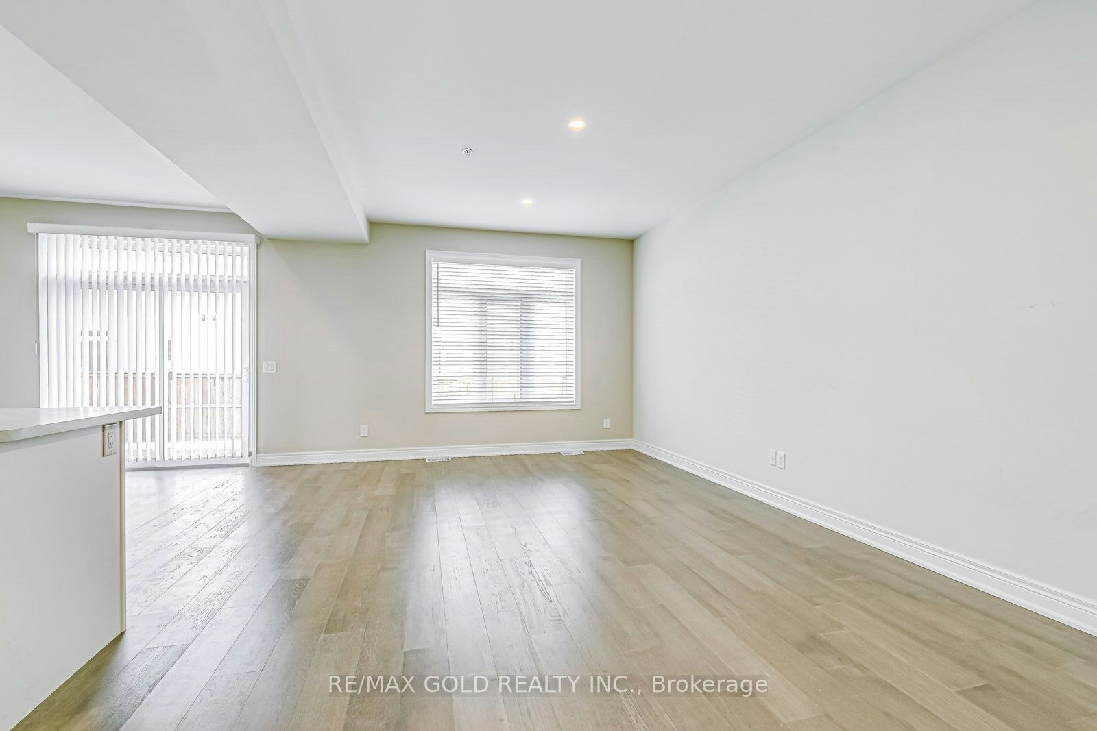 17 Marshall Lane, St. Catharines, ON, L2P 0E8 - 6