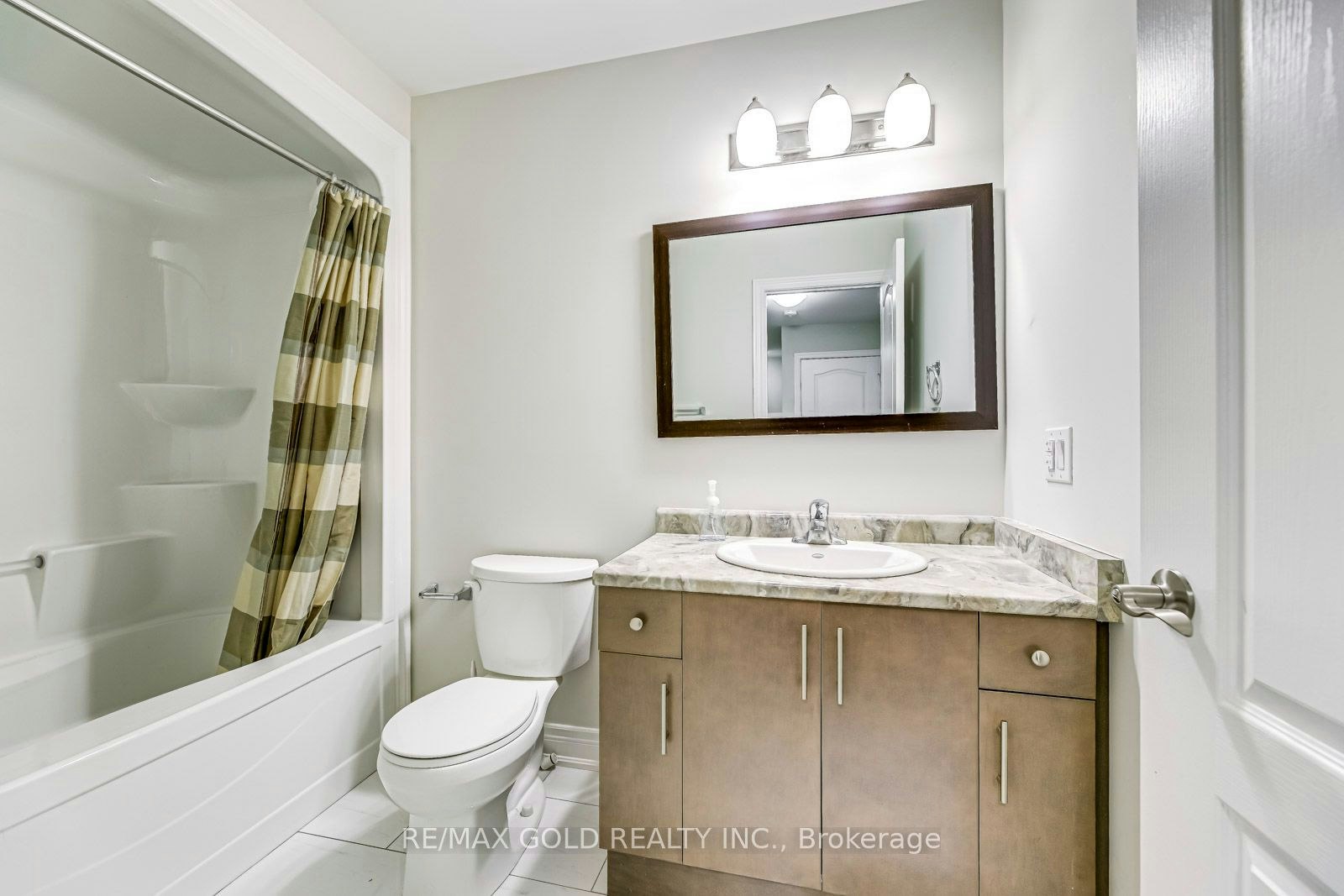 17 Marshall Lane, St. Catharines, ON, L2P 0E8 - 24
