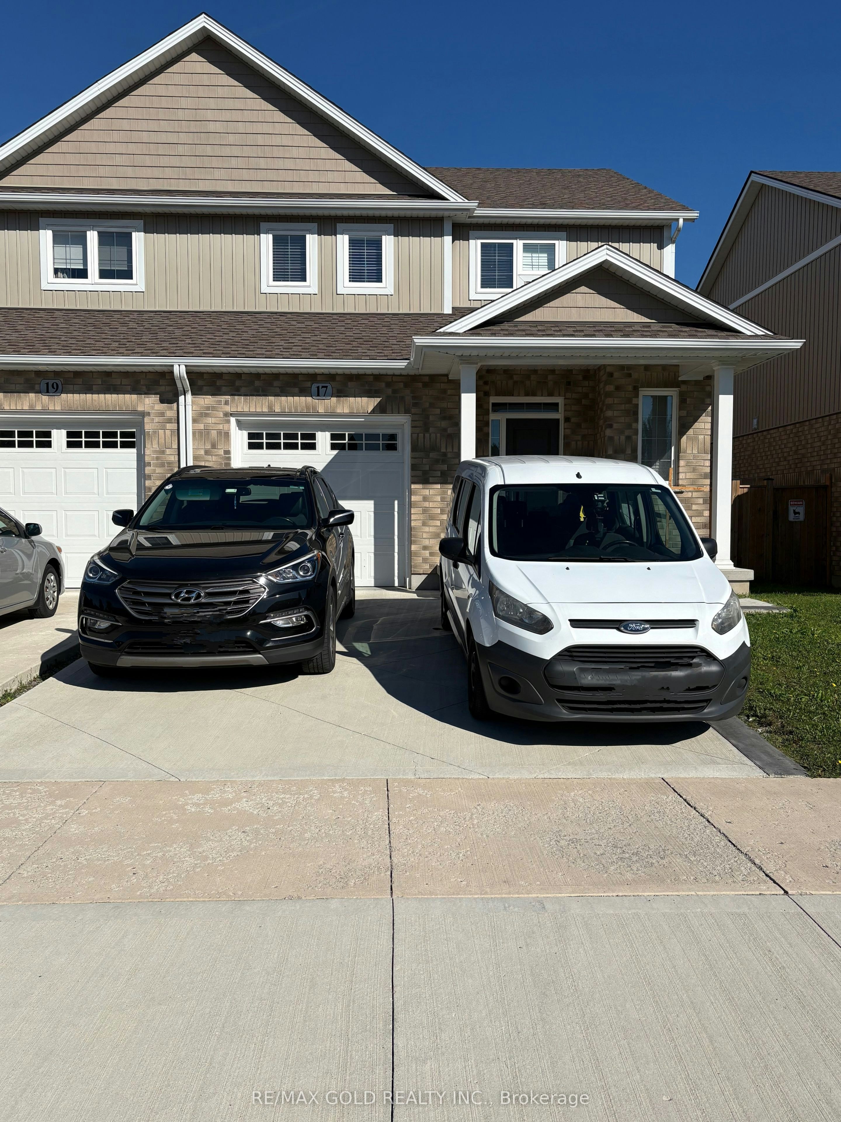 17 Marshall Lane, St. Catharines, ON, L2P 0E8 - 2