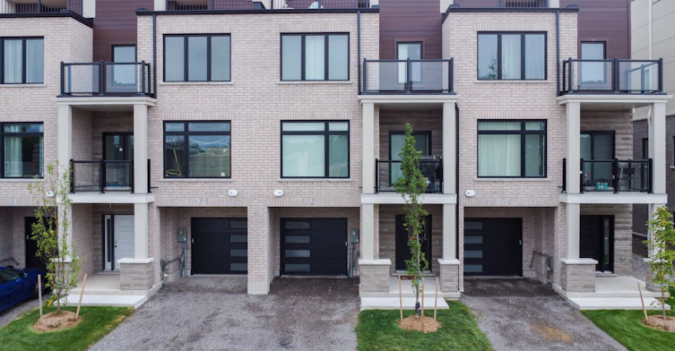 19-292 Vine Street, St. Catharines, ON, L2M 4T3