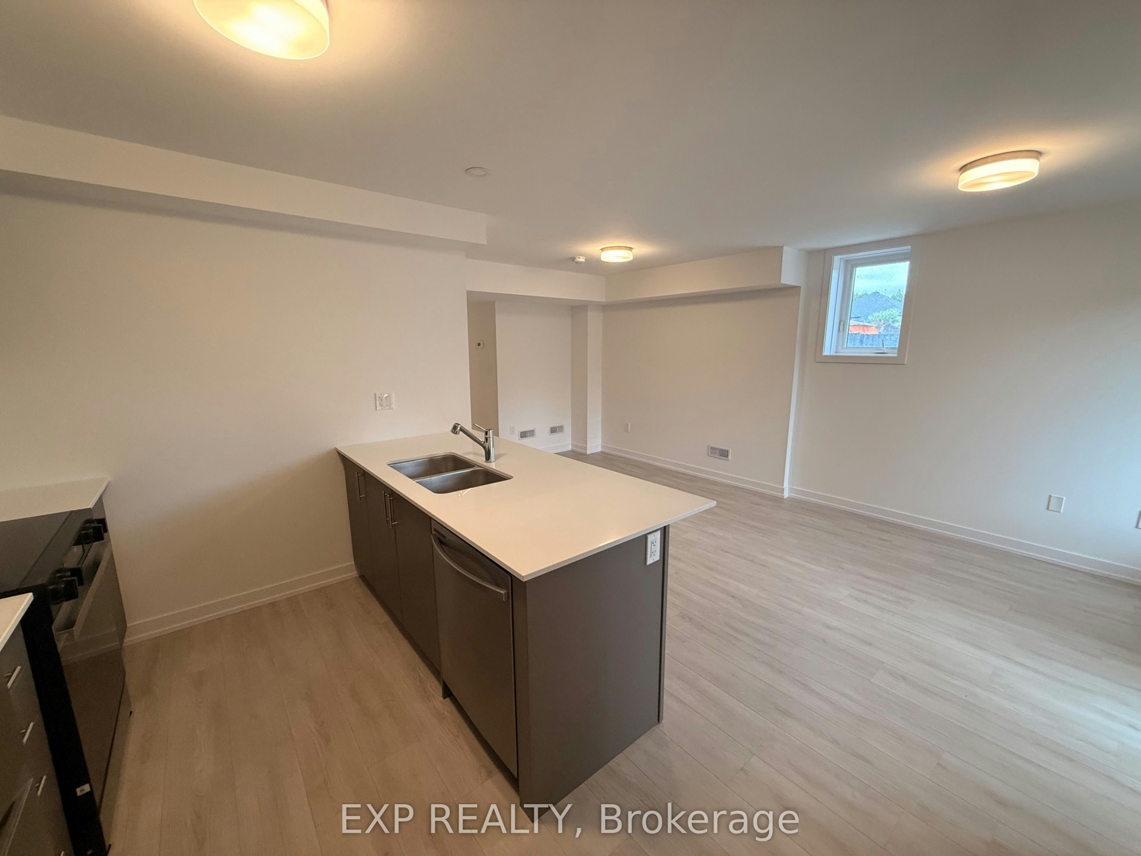 42 Lowes Rd. West Street, Guelph, ON, N1G 0H6 - 5