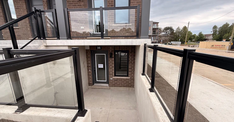 42 Lowes Rd. West Street, Guelph, ON, N1G 0H6 - 2