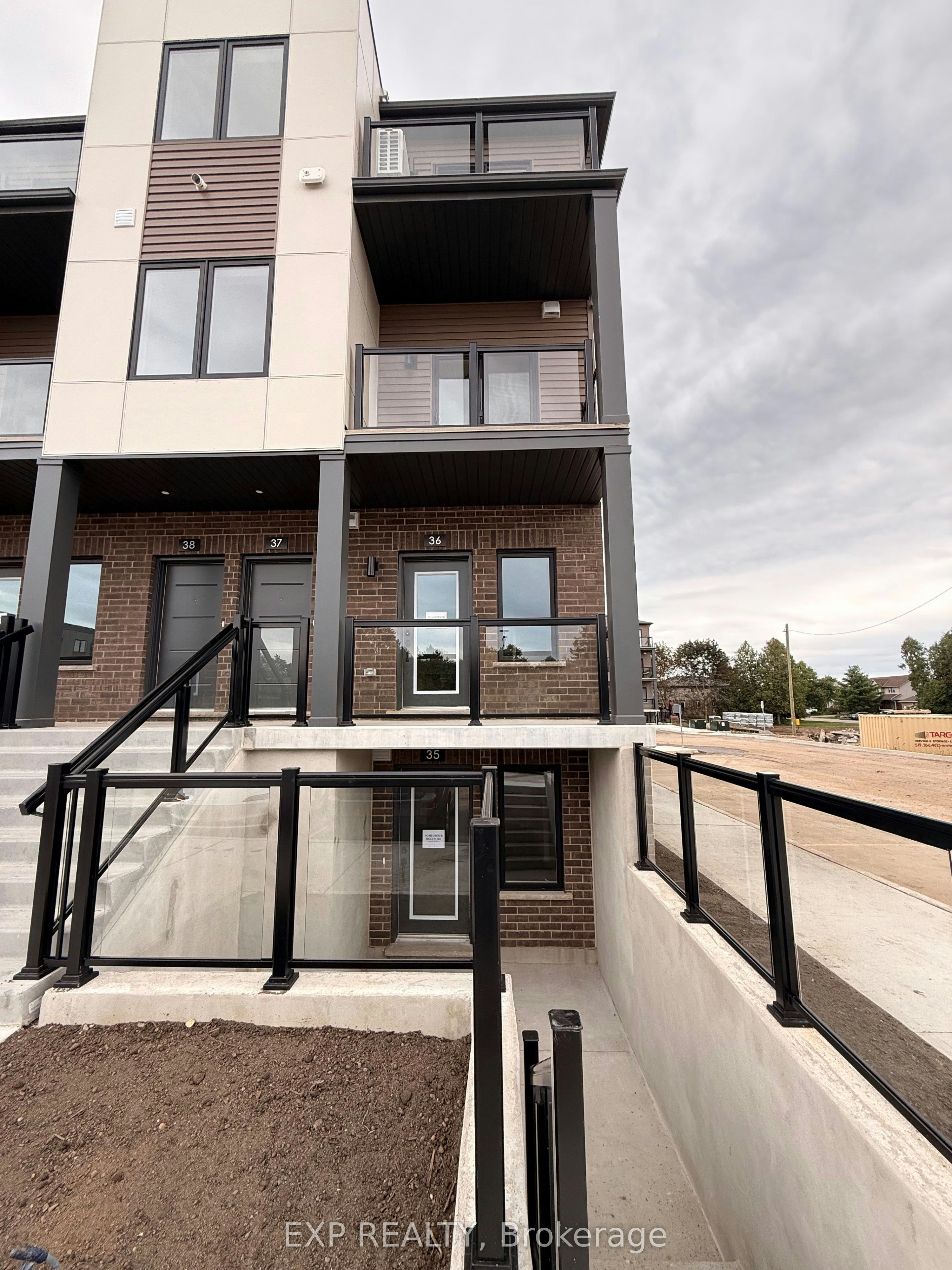 42 Lowes Rd. West Street, Guelph, ON, N1G 0H6 - 3