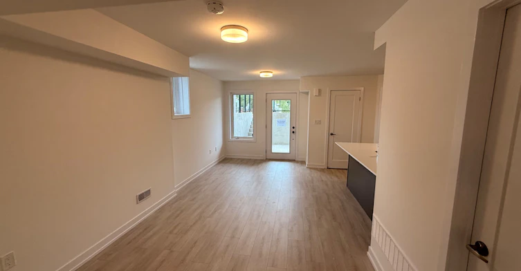 42 Lowes Rd. West Street, Guelph, ON, N1G 0H6 - 4