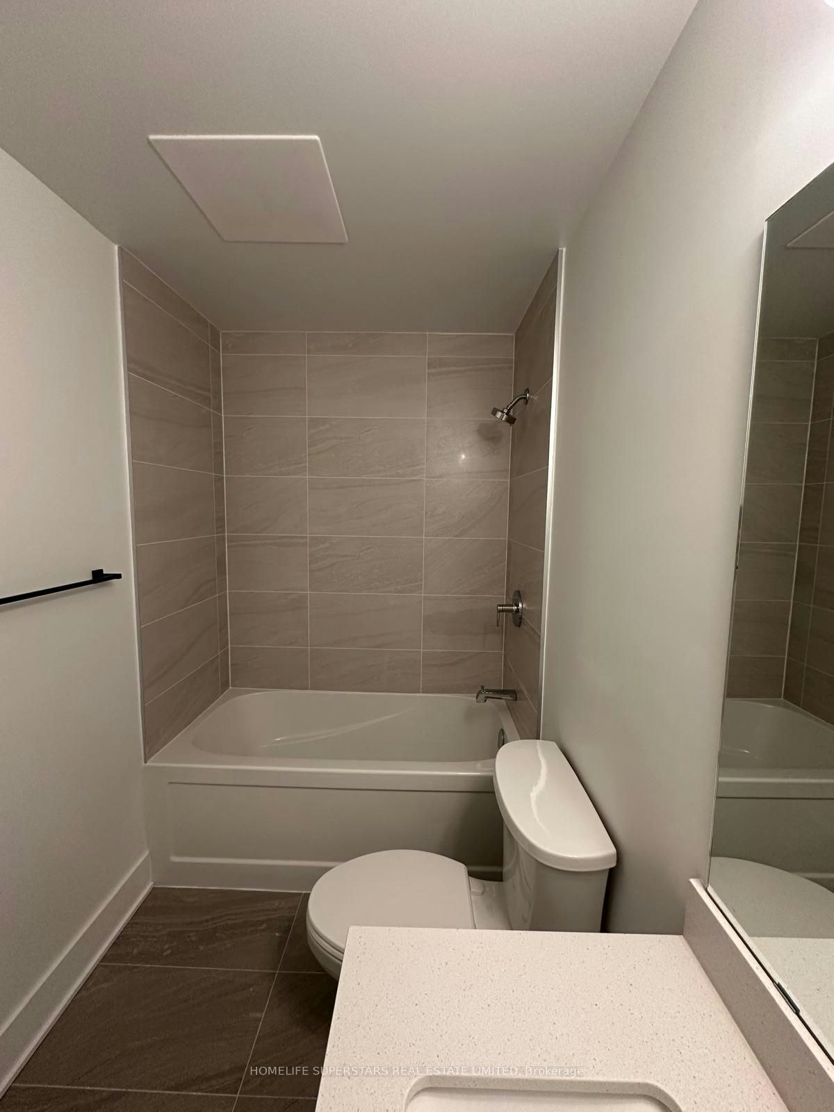 215-2782 Barton Street E, Hamilton, ON, L8E 0L3 - 15