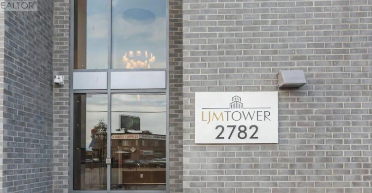 215-2782 Barton Street E, Hamilton, ON, L8E 0L3
