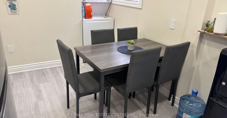 Upper-15 Chelsea Road, Kitchener, ON, N2B 1H7 - 16