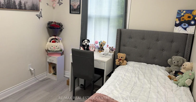Upper-15 Chelsea Road, Kitchener, ON, N2B 1H7 - 10