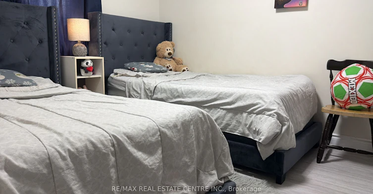 Upper-15 Chelsea Road, Kitchener, ON, N2B 1H7 - 9