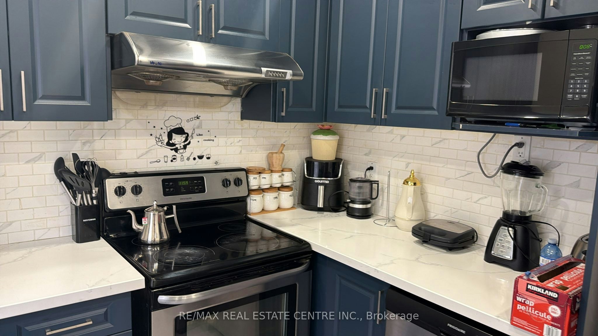 Upper-15 Chelsea Road, Kitchener, ON, N2B 1H7 - 18