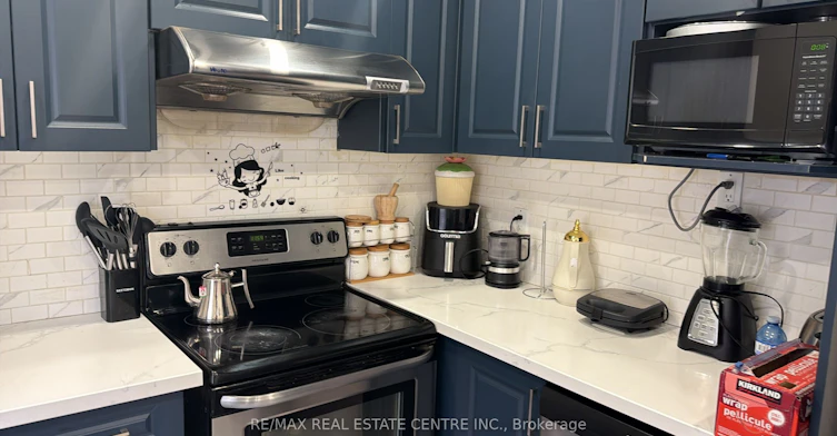 Upper-15 Chelsea Road, Kitchener, ON, N2B 1H7 - 18
