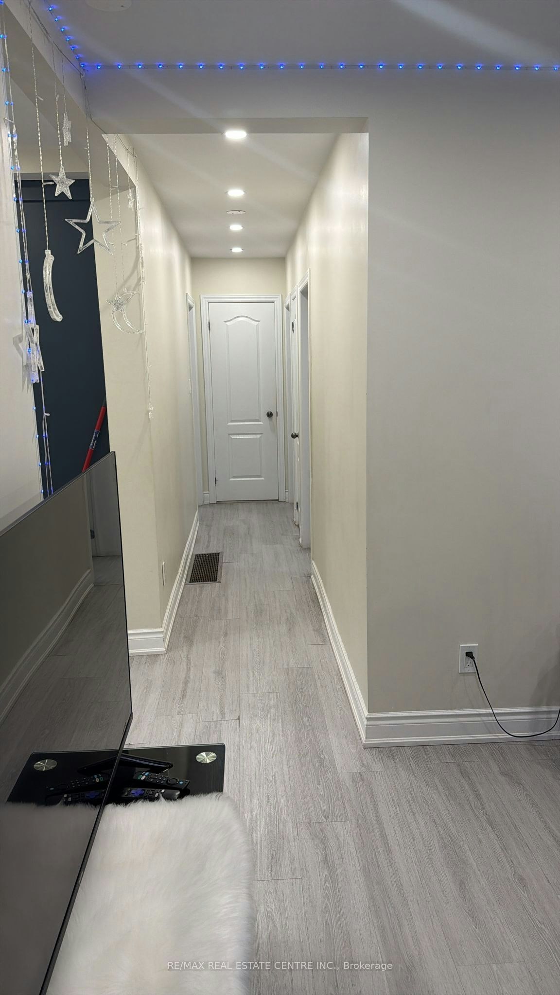 Upper-15 Chelsea Road, Kitchener, ON, N2B 1H7 - 19