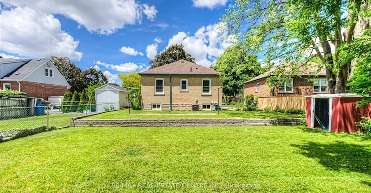 Upper-15 Chelsea Road, Kitchener, ON, N2B 1H7 - 3
