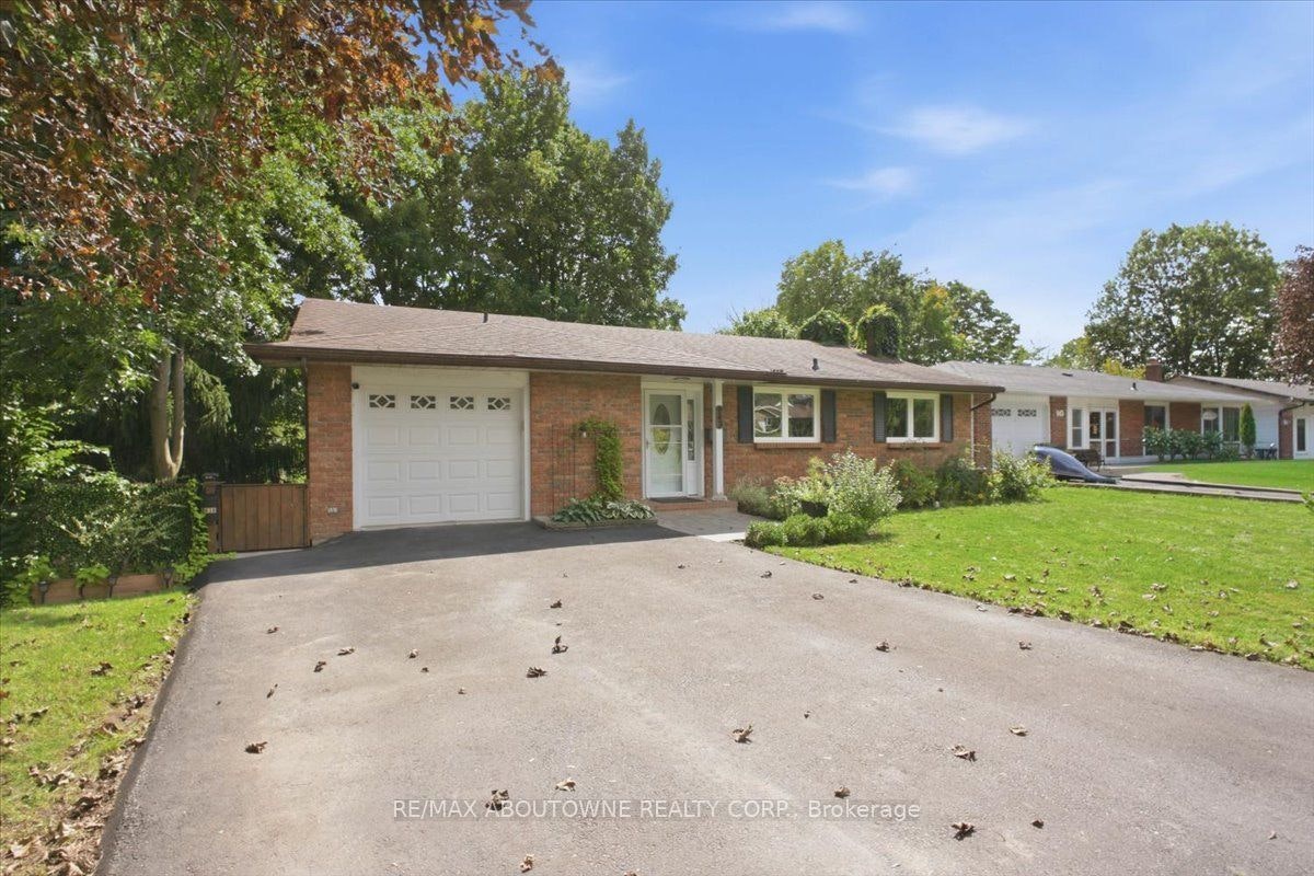943 Mayfair Crescent, Kingston, ON, K7M 5S5