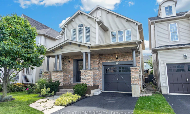 12 Fiddlehead Crescent