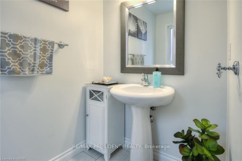 UPPER-54 Periwinkle Street, Kitchener, ON, N2E 4C7 - 14