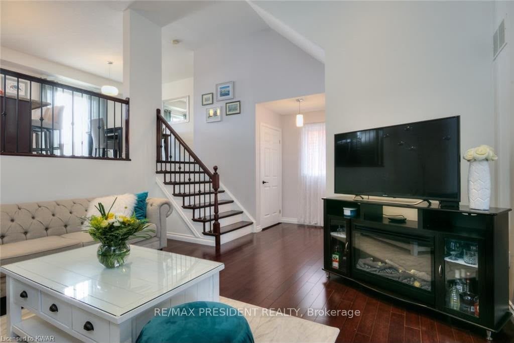 UPPER-54 Periwinkle Street, Kitchener, ON, N2E 4C7 - 13