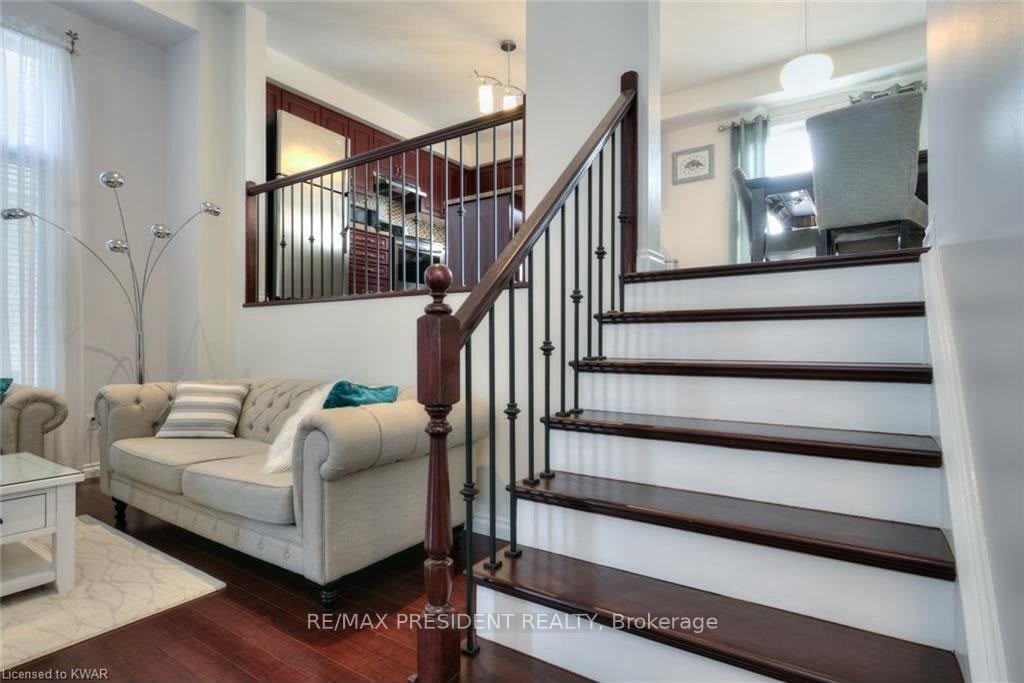 UPPER-54 Periwinkle Street, Kitchener, ON, N2E 4C7 - 11