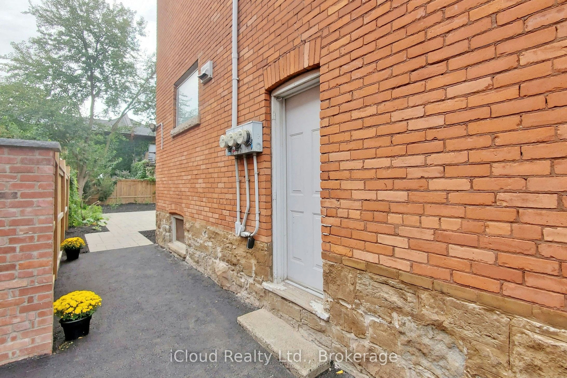 75 Ontario Avenue, Hamilton, ON, L8N 2X1 - 4