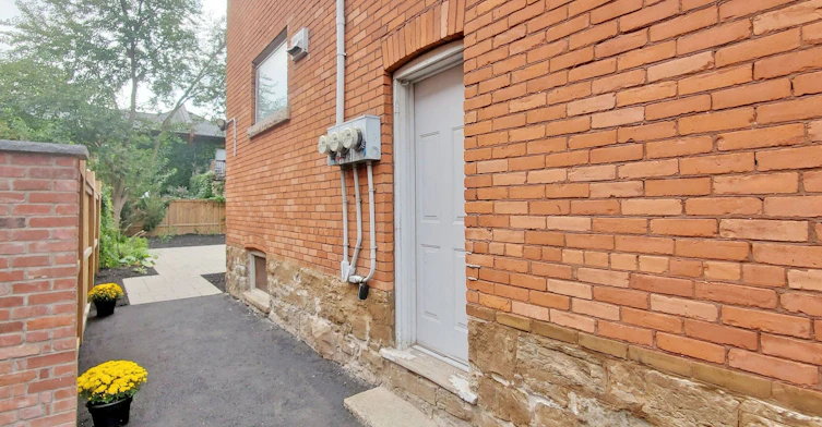 75 Ontario Avenue, Hamilton, ON, L8N 2X1 - 4