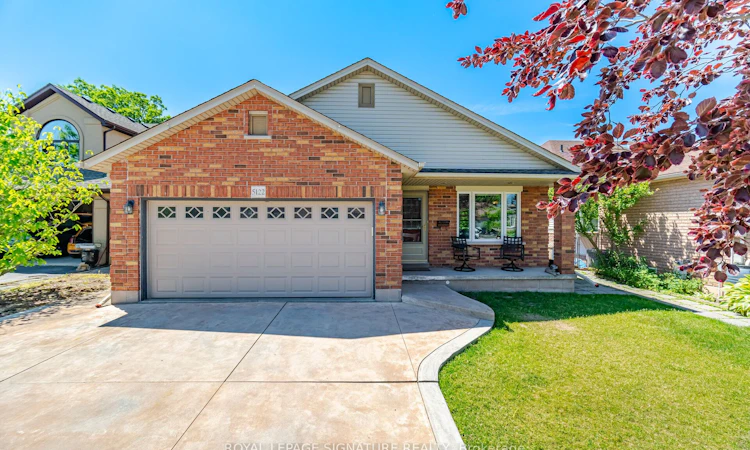 5122 Meadowood Lane