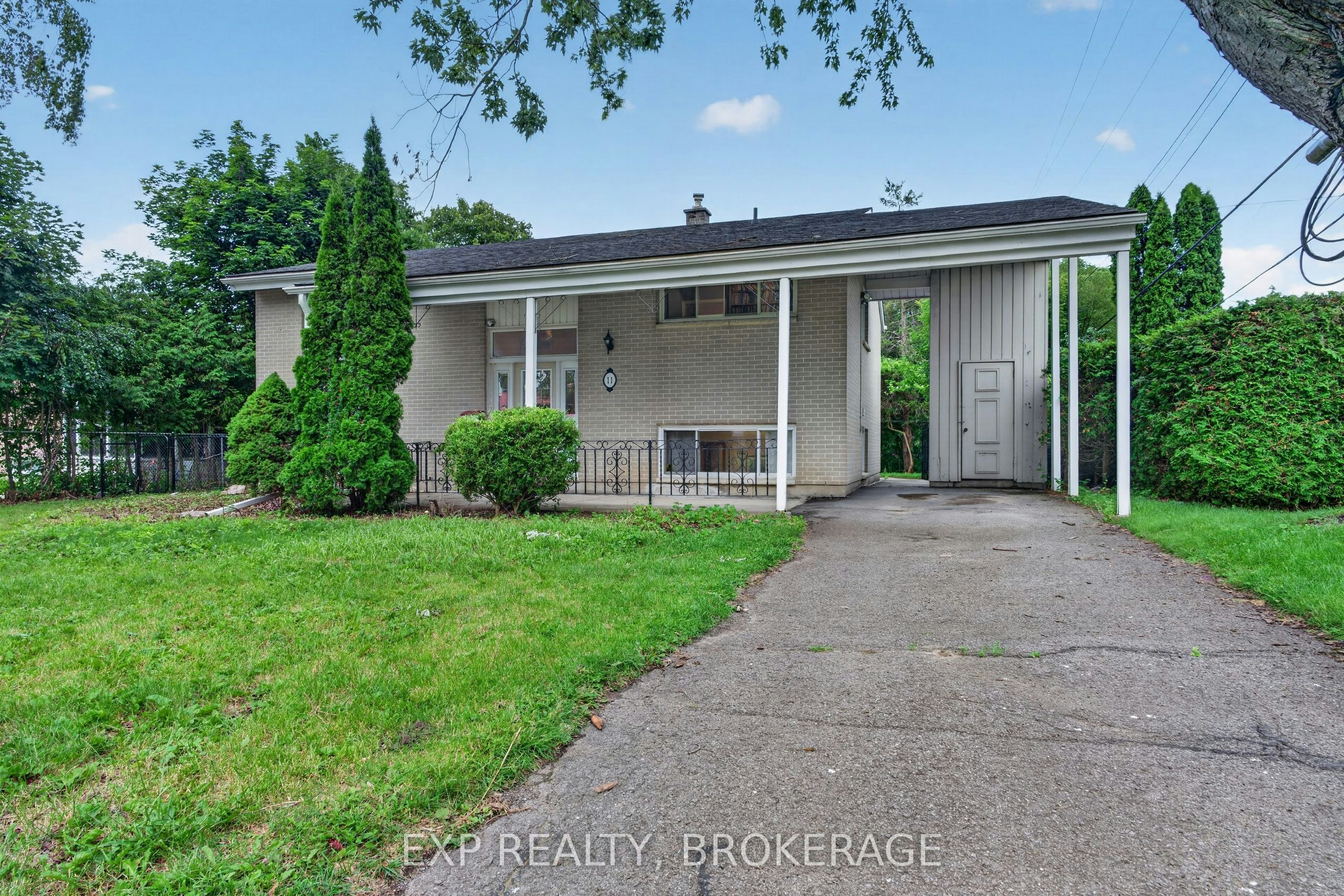 11 Pember Place, Kingston, ON, K7M 2P8