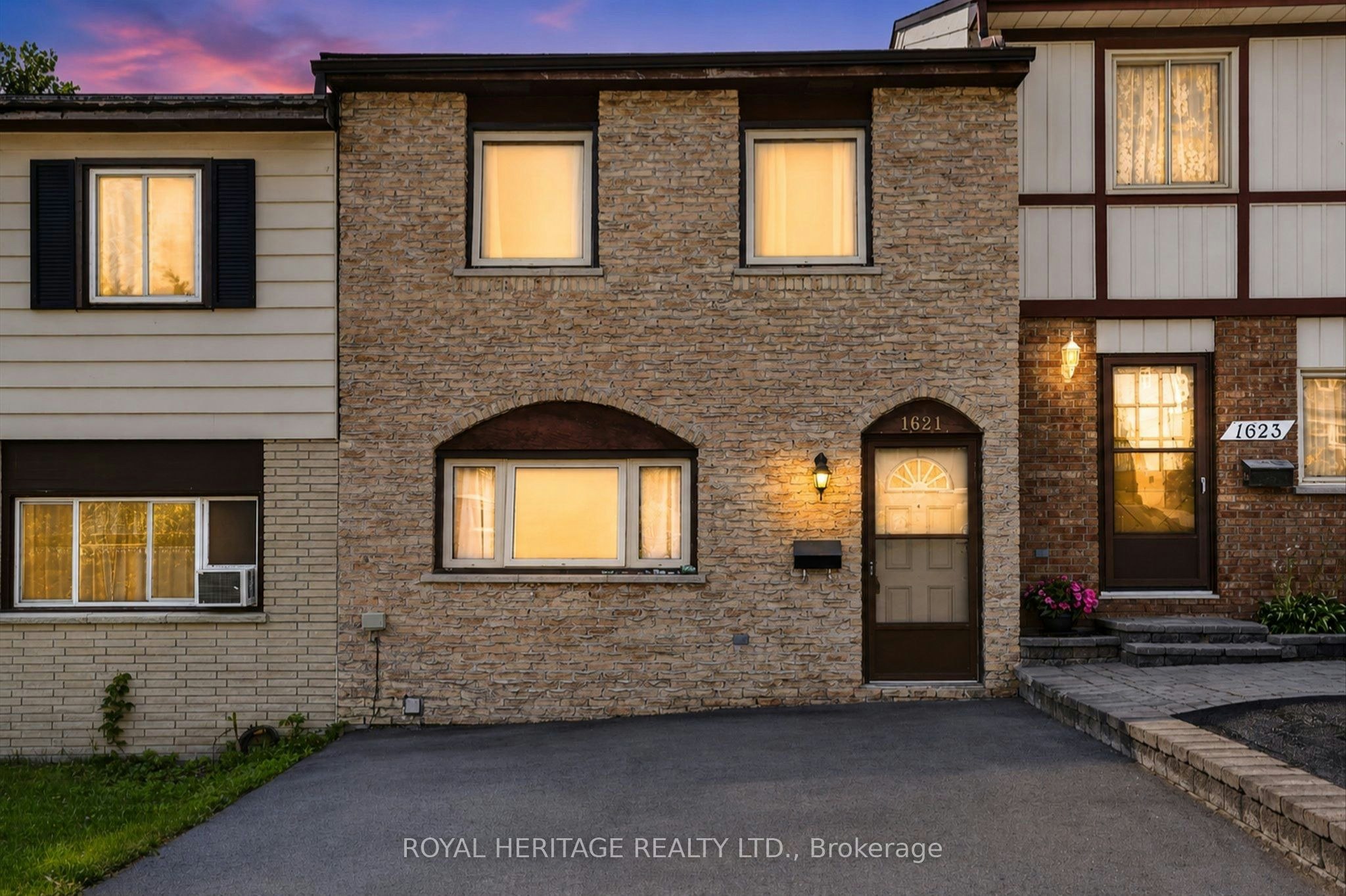 1621 Applewood Crescent, Peterborough, ON, K9K 1N3