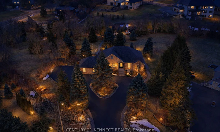 6 Laing Court