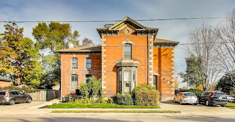 2-102 West Avenue S, Hamilton, ON, L8N 2S3