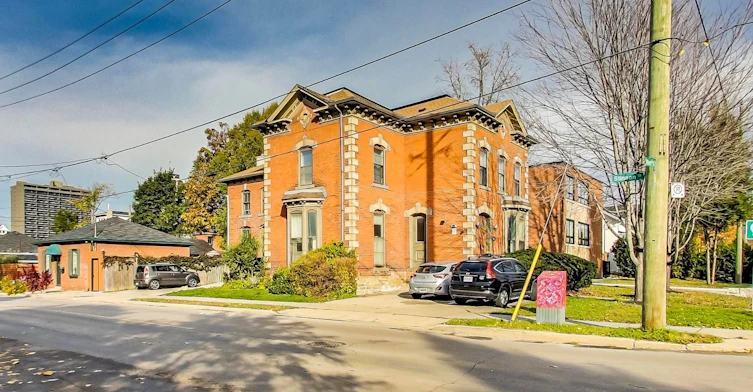 2-102 West Avenue S, Hamilton, ON, L8N 2S3 - 2