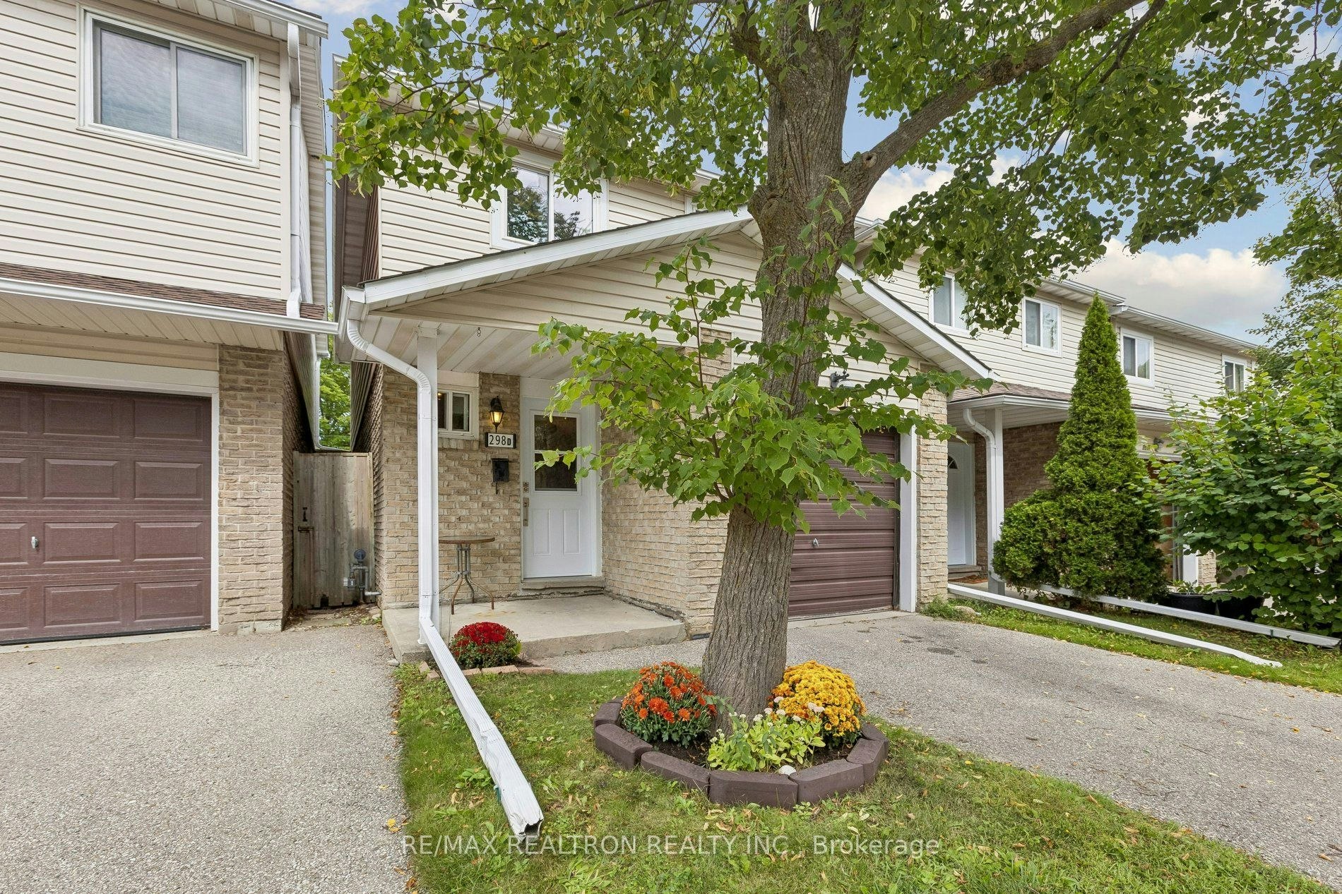 298D Bluevale Street N, Waterloo, ON, N2J 4G3