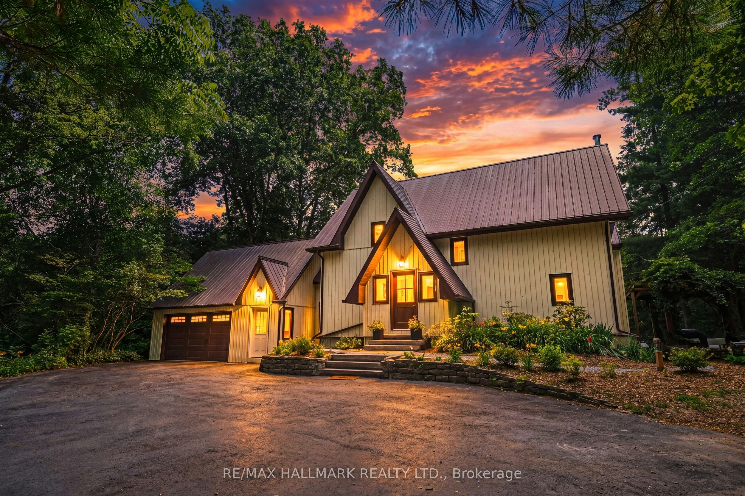 1548 Mineral Springs Road, Hamilton, ON, L9H 5E3