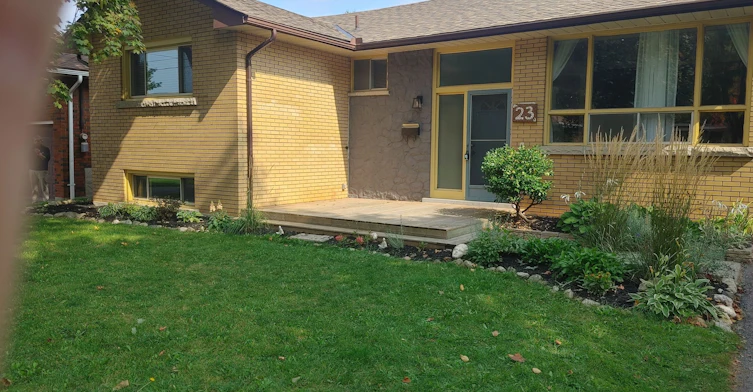 23 Strathmere Place, Guelph, ON, N1H 5L7 - 2
