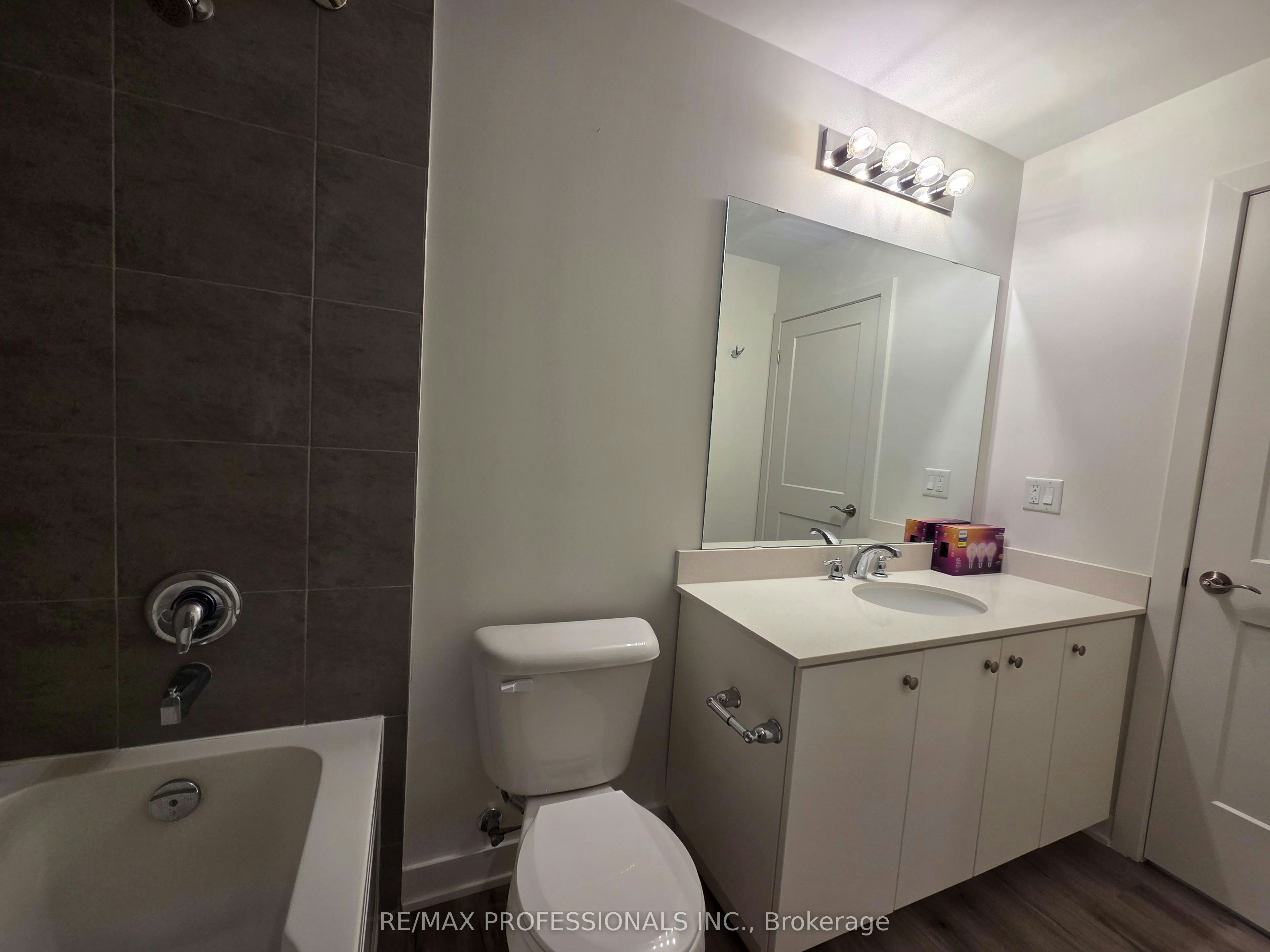 132-110 Fergus Avenue, Kitchener, ON, N2A 0K9 - 15