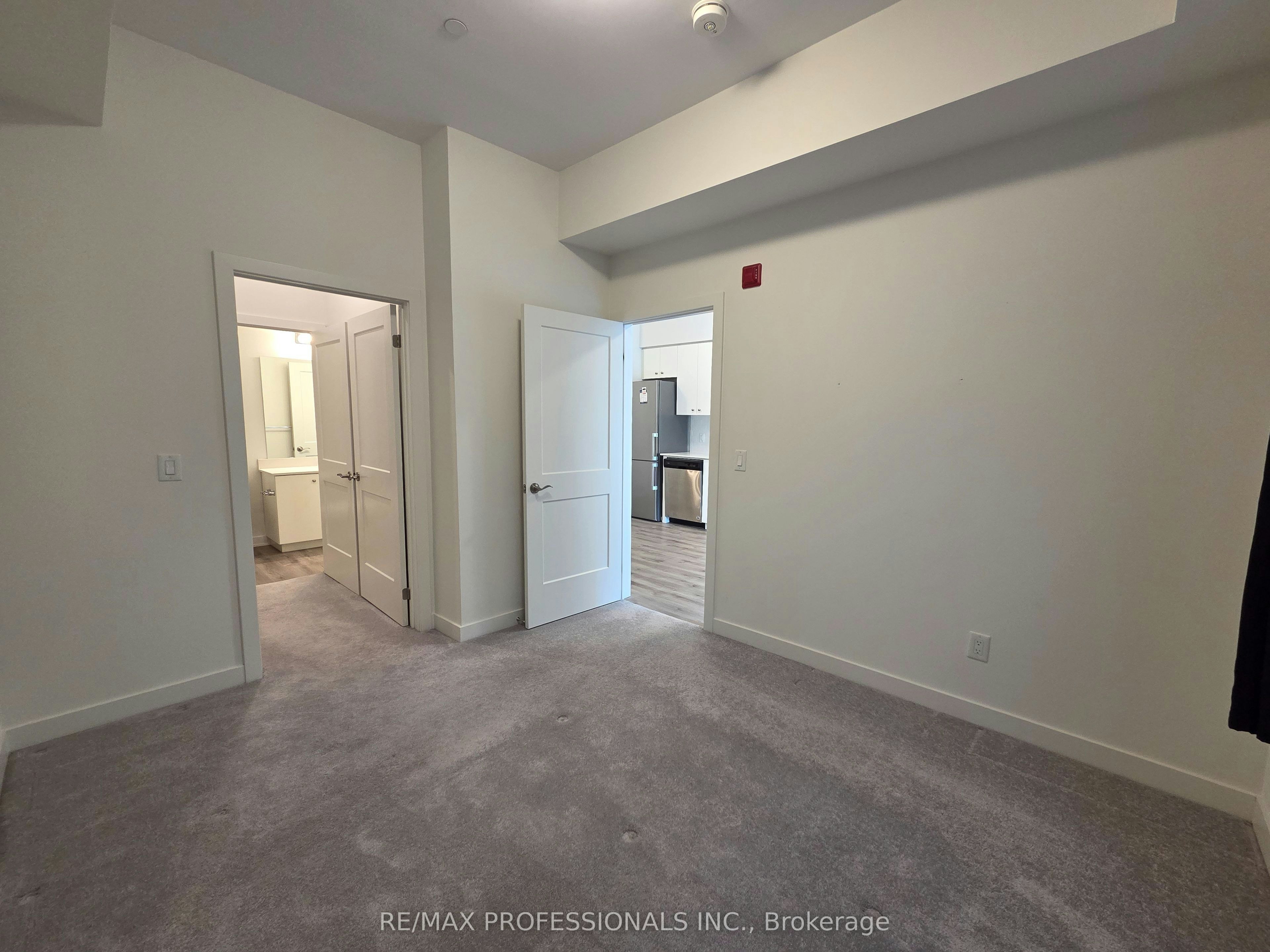 132-110 Fergus Avenue, Kitchener, ON, N2A 0K9 - 9