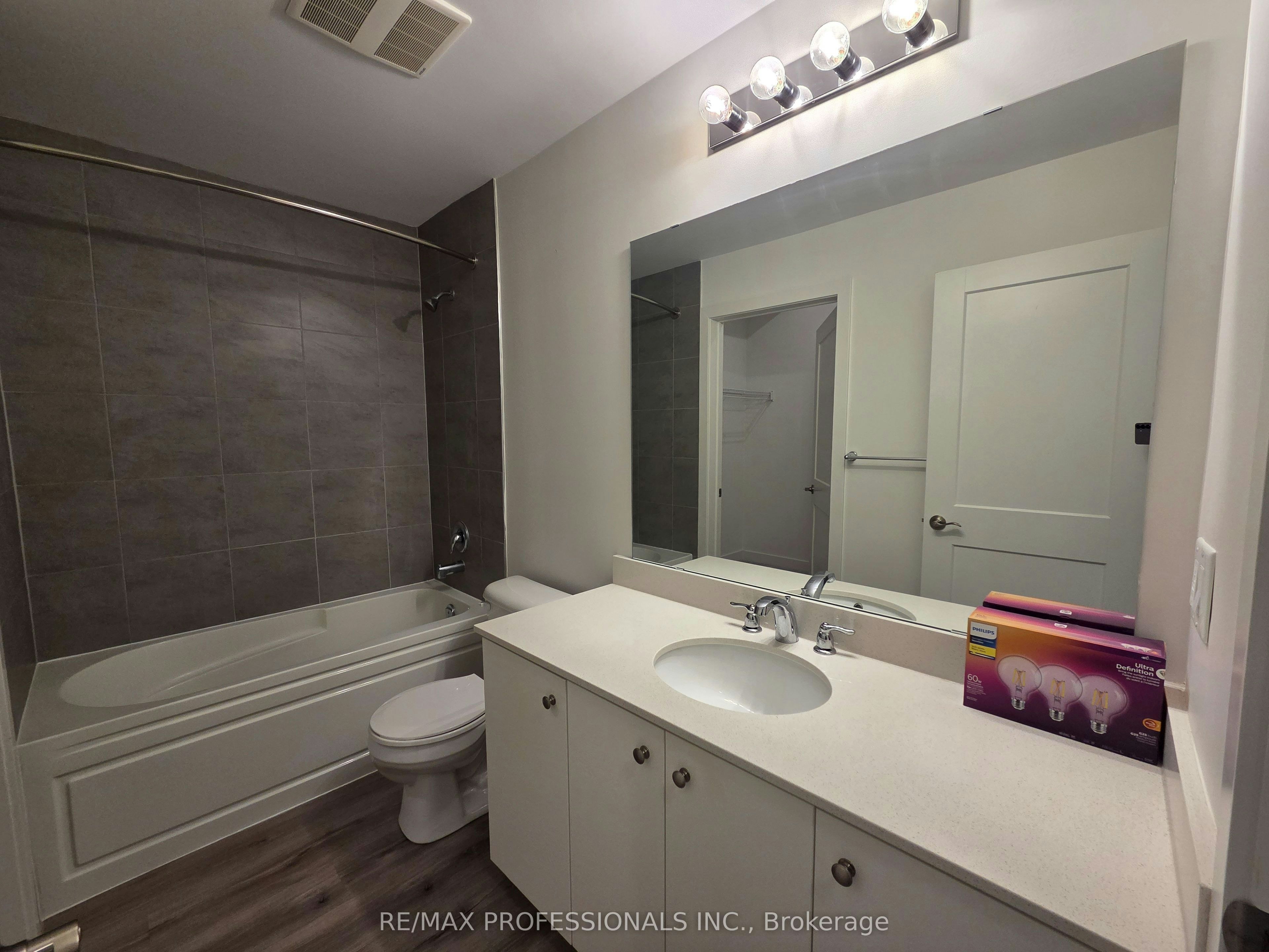 132-110 Fergus Avenue, Kitchener, ON, N2A 0K9 - 16
